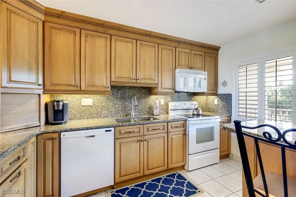 200 Periwinkle Way Sanibel FL 33957