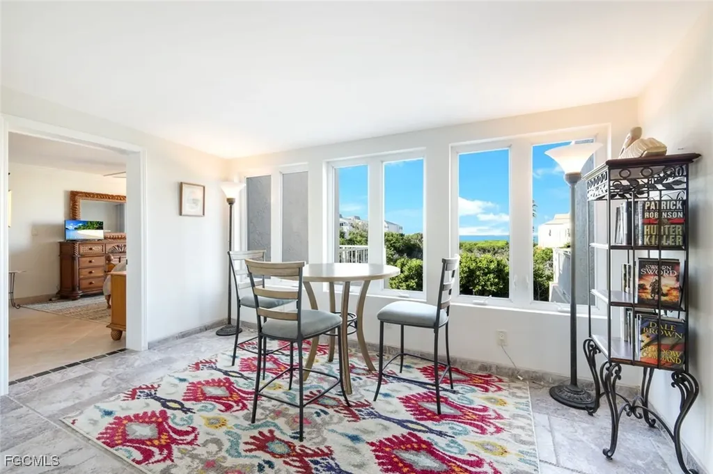 200 Periwinkle Way Sanibel FL 33957