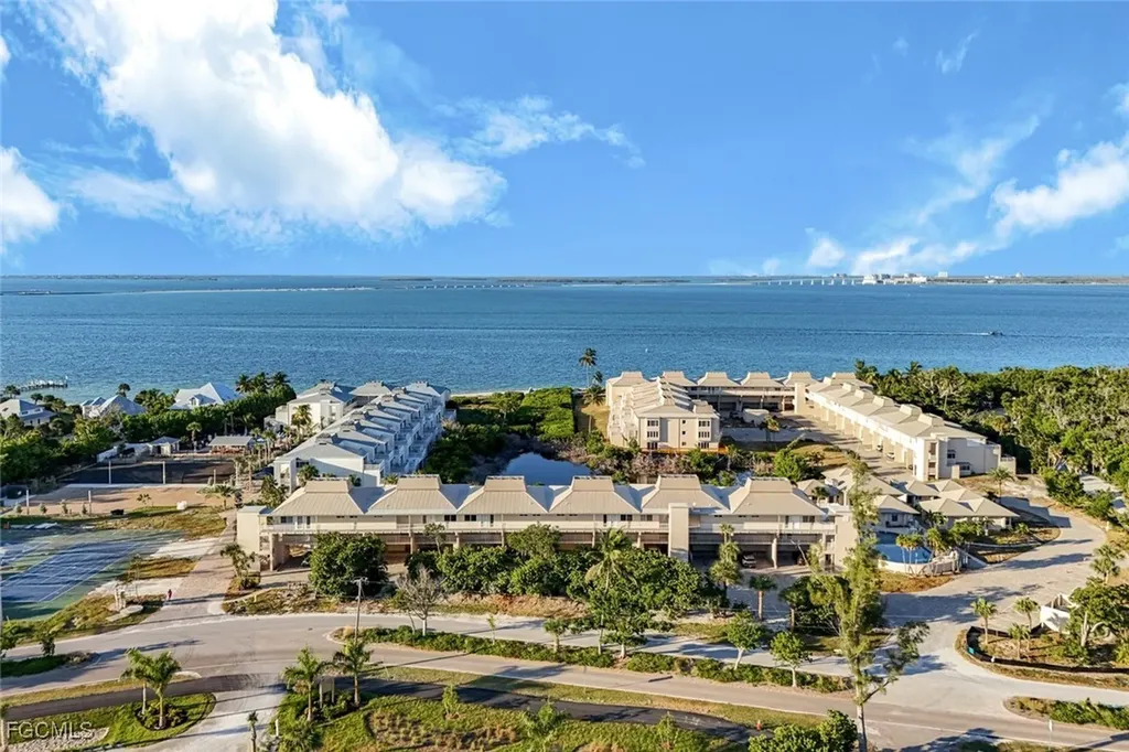 200 Periwinkle Way Sanibel FL 33957