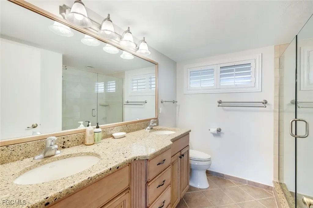 200 Periwinkle Way Sanibel FL 33957