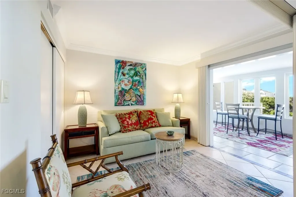 200 Periwinkle Way Sanibel FL 33957