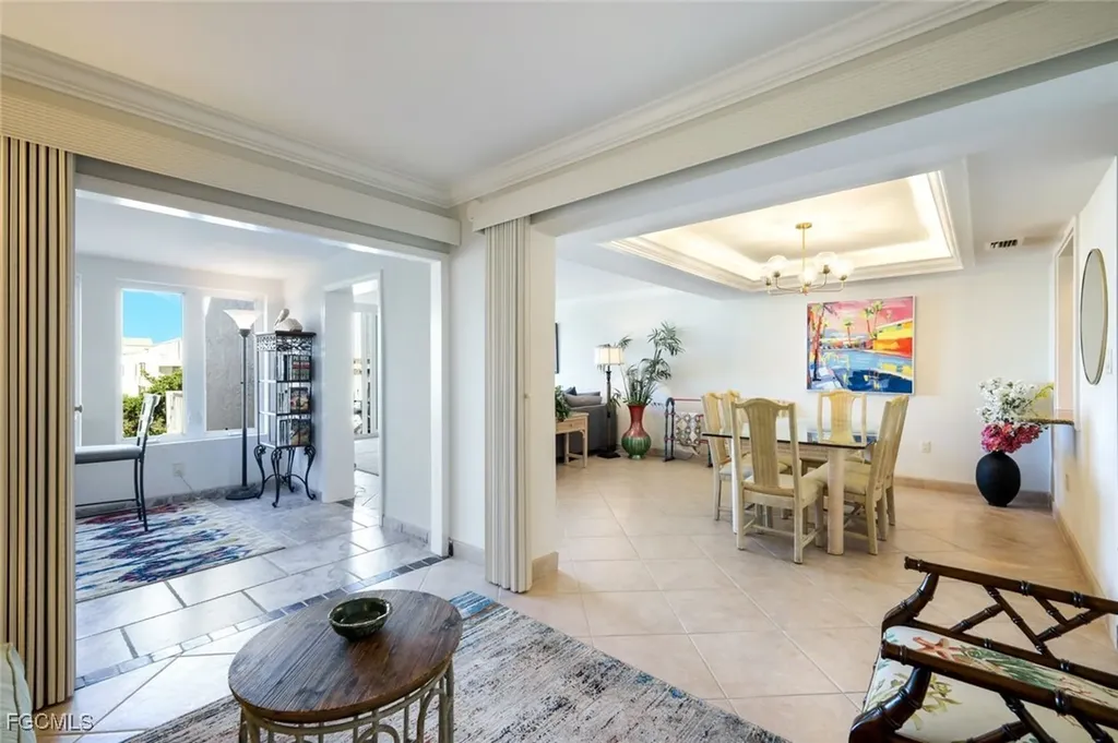 200 Periwinkle Way Sanibel FL 33957