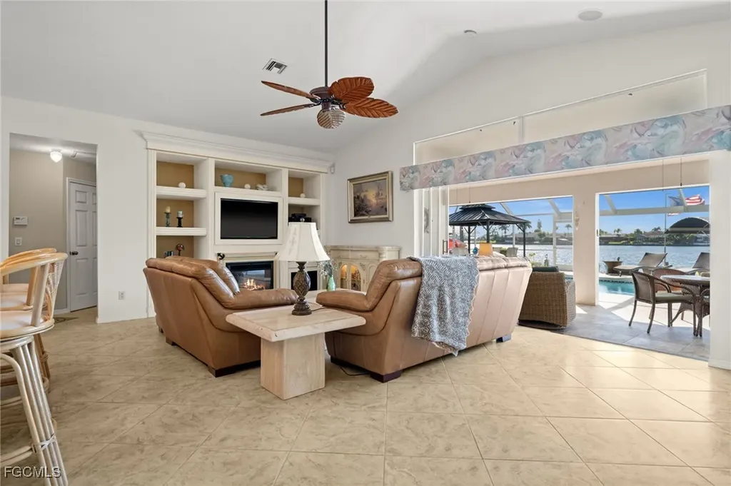 626 Cape Coral Parkway W Cape Coral FL 33914