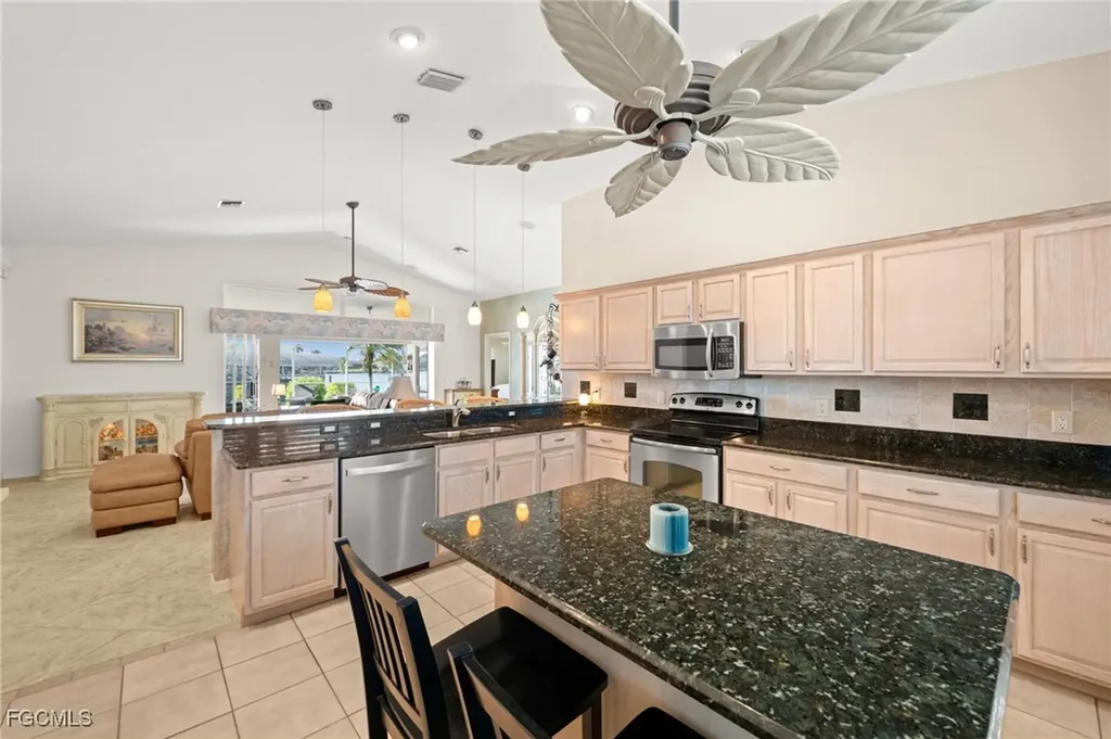 626 Cape Coral Parkway W Cape Coral FL 33914