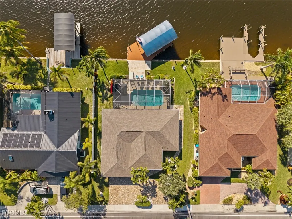 626 Cape Coral Parkway W Cape Coral FL 33914