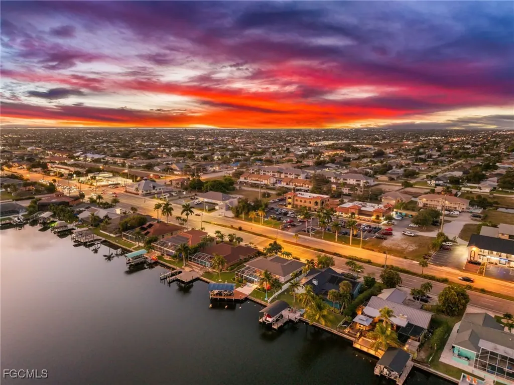 626 Cape Coral Parkway W Cape Coral FL 33914