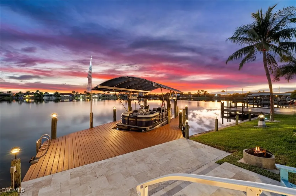 626 Cape Coral Parkway W Cape Coral FL 33914