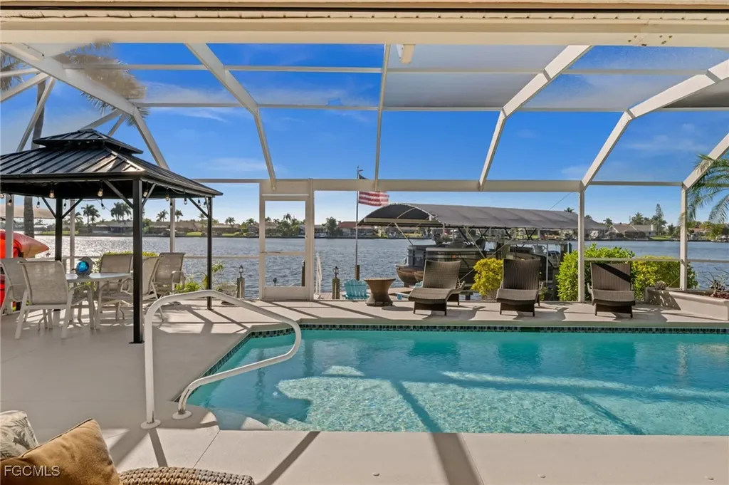 626 Cape Coral Parkway W Cape Coral FL 33914