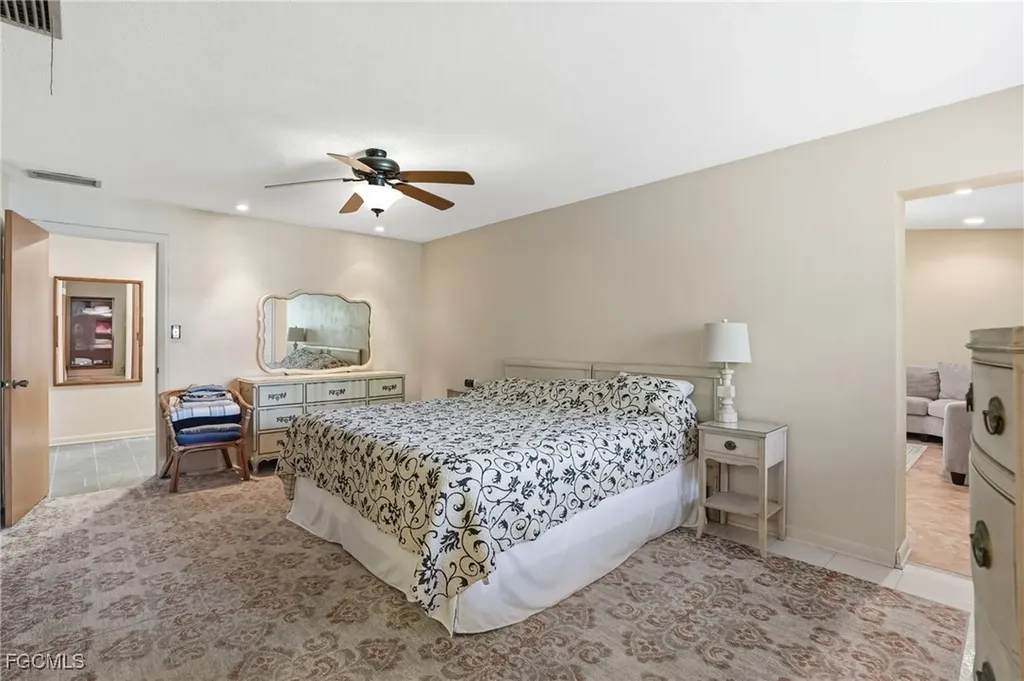 5541 Winkler Road Fort Myers FL 33919