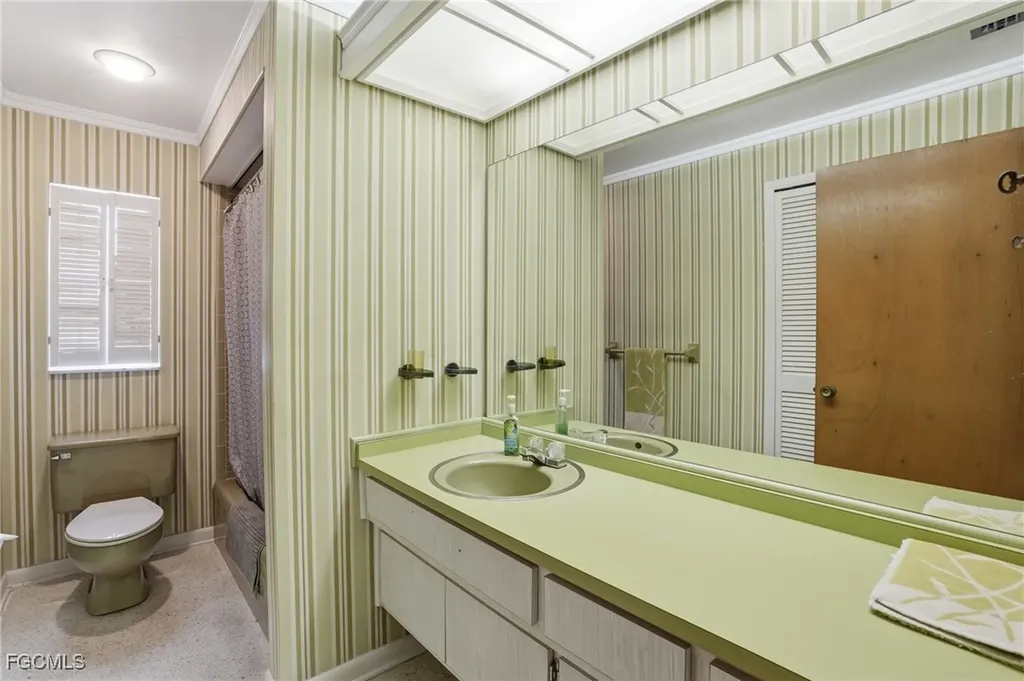 5541 Winkler Road Fort Myers FL 33919