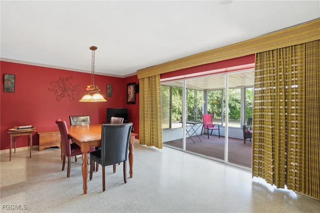 5541 Winkler Road Fort Myers FL 33919