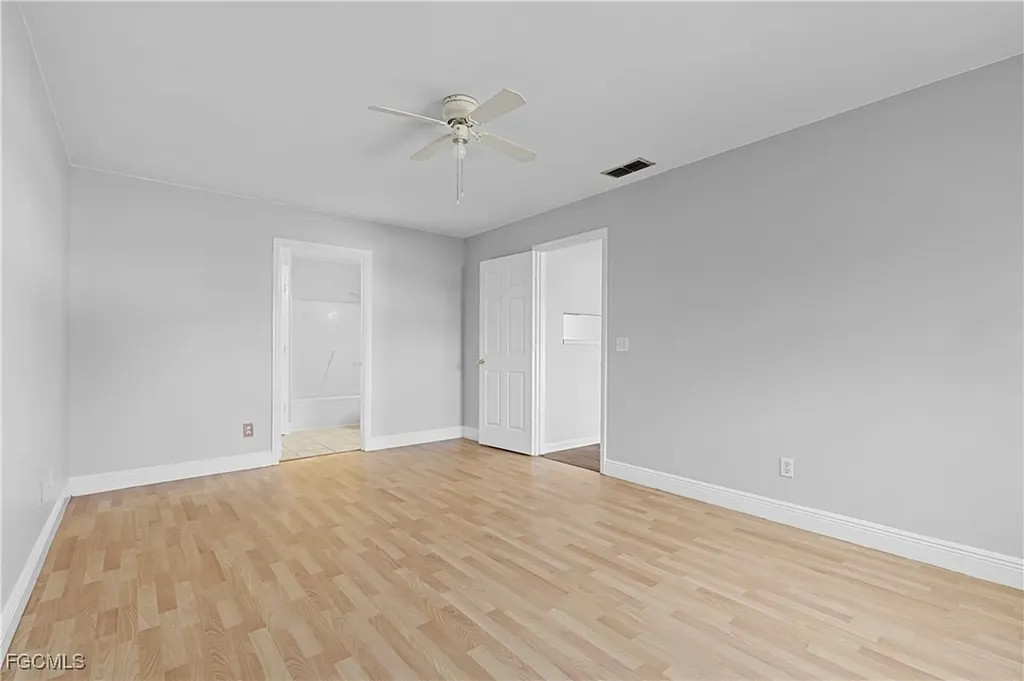 1409 SW 11th Place Cape Coral FL 33991