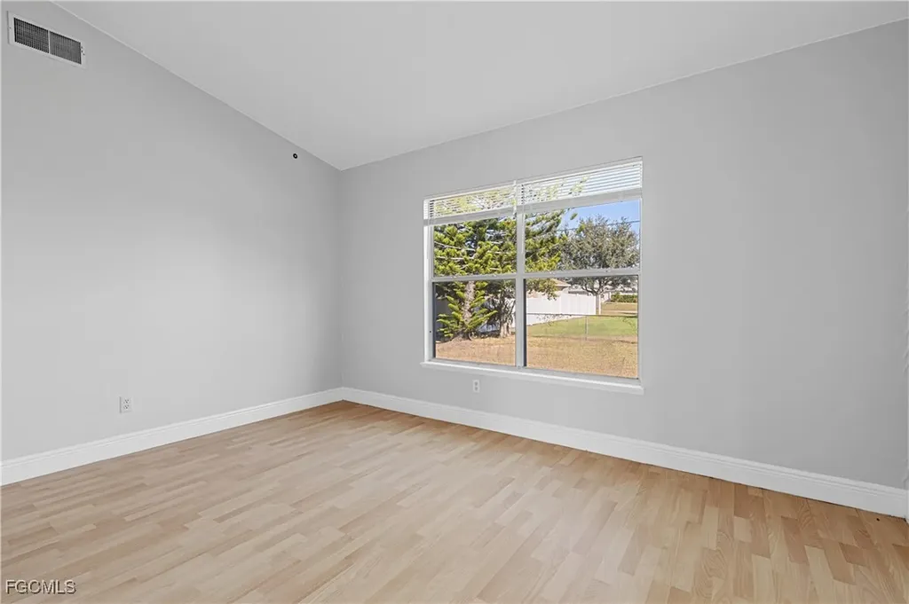 1409 SW 11th Place Cape Coral FL 33991