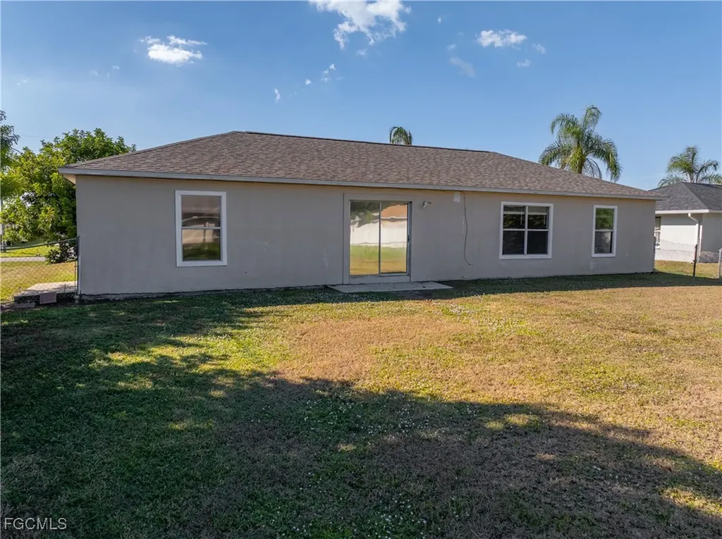 1409 SW 11th Place Cape Coral FL 33991