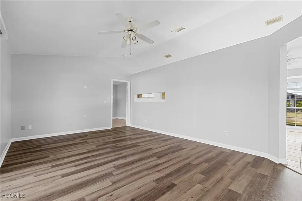 1409 SW 11th Place Cape Coral FL 33991