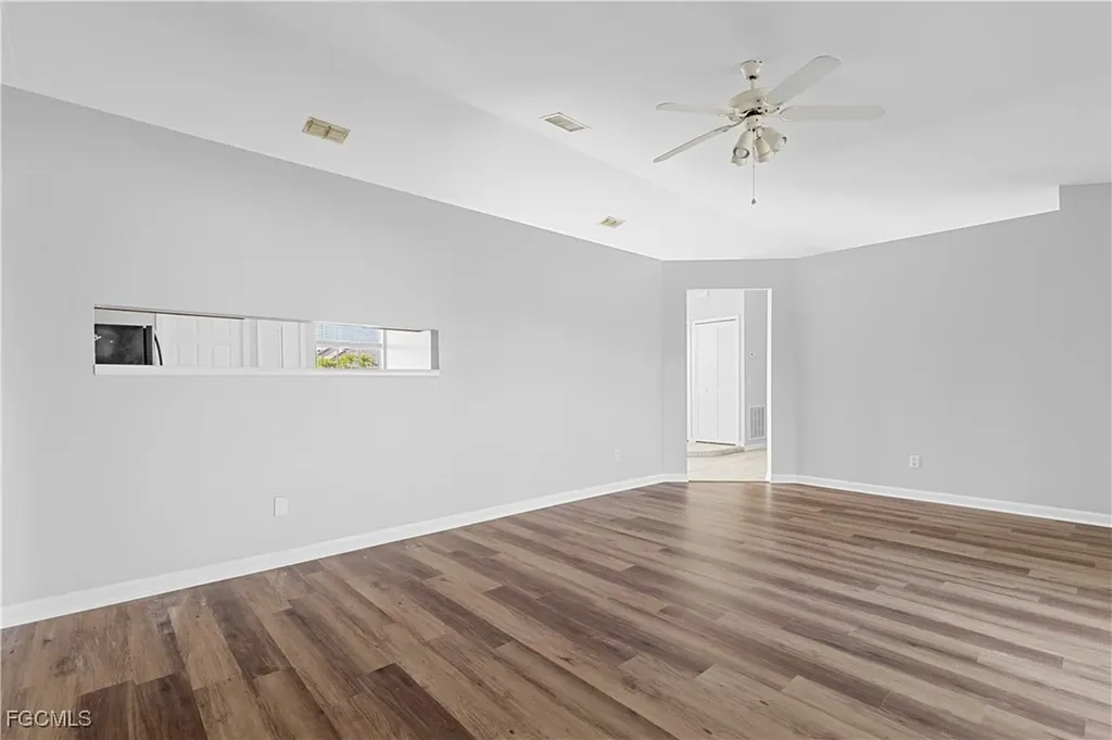 1409 SW 11th Place Cape Coral FL 33991