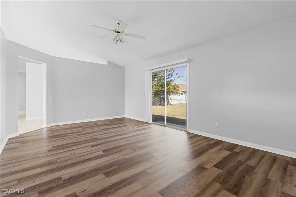 1409 SW 11th Place Cape Coral FL 33991