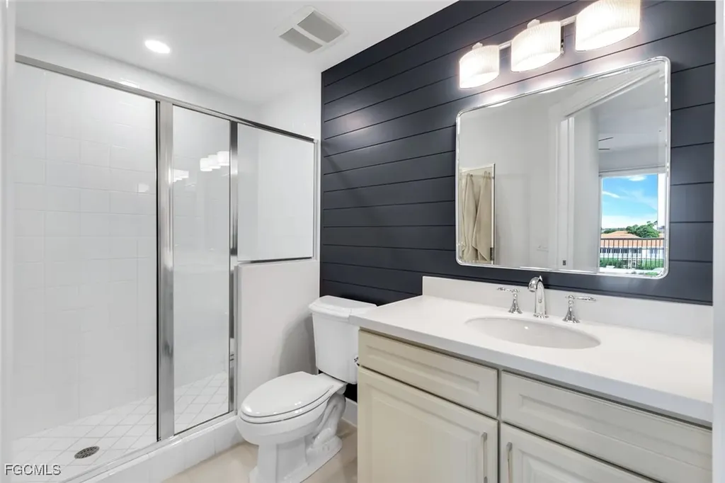 6021 Silver King Boulevard Cape Coral FL 33914