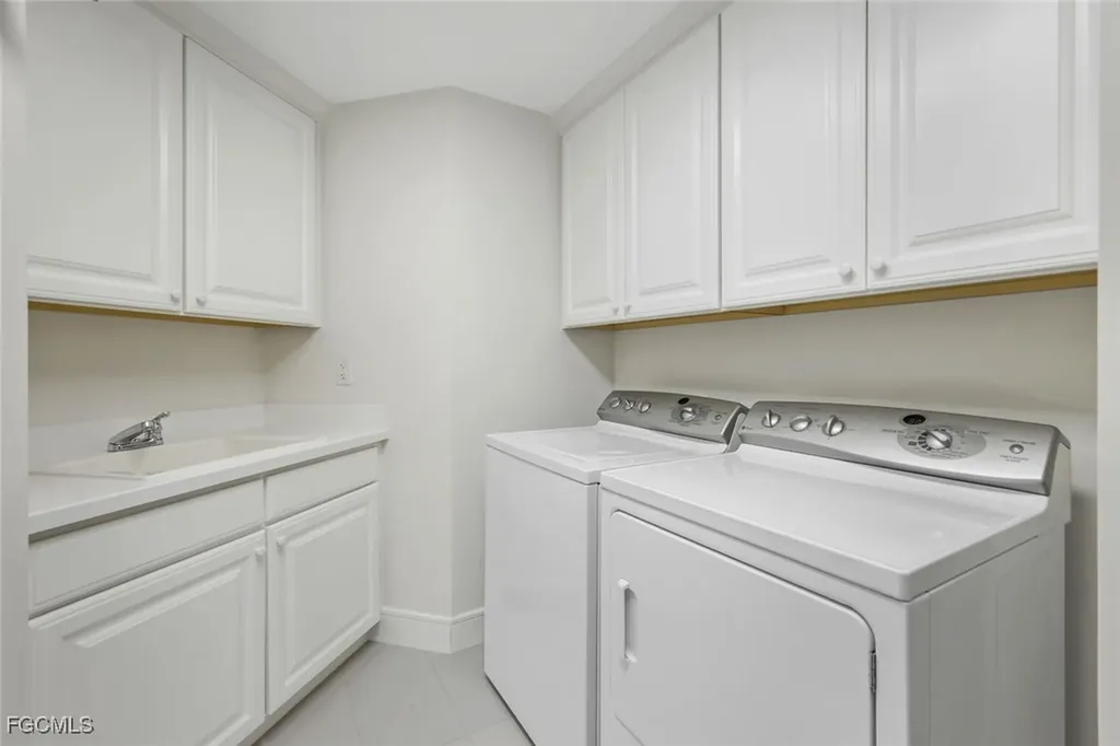 6021 Silver King Boulevard Cape Coral FL 33914