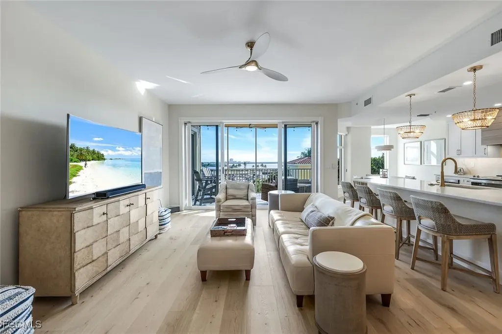 6021 Silver King Boulevard Cape Coral FL 33914