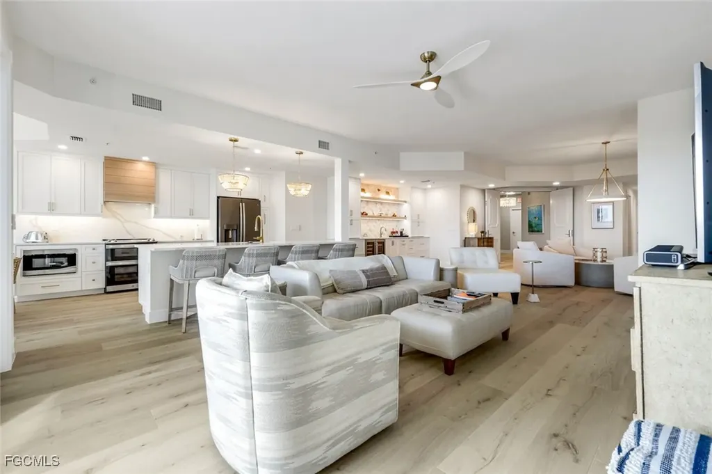 6021 Silver King Boulevard Cape Coral FL 33914