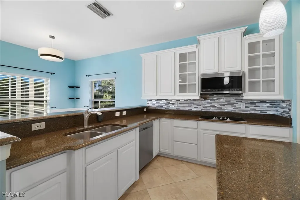2201 Cape Heather Circle Cape Coral FL 33991