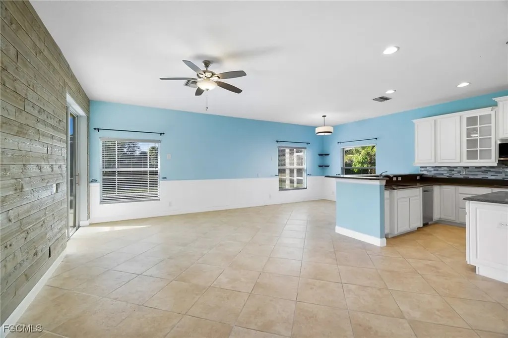 2201 Cape Heather Circle Cape Coral FL 33991