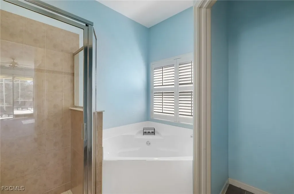 2201 Cape Heather Circle Cape Coral FL 33991