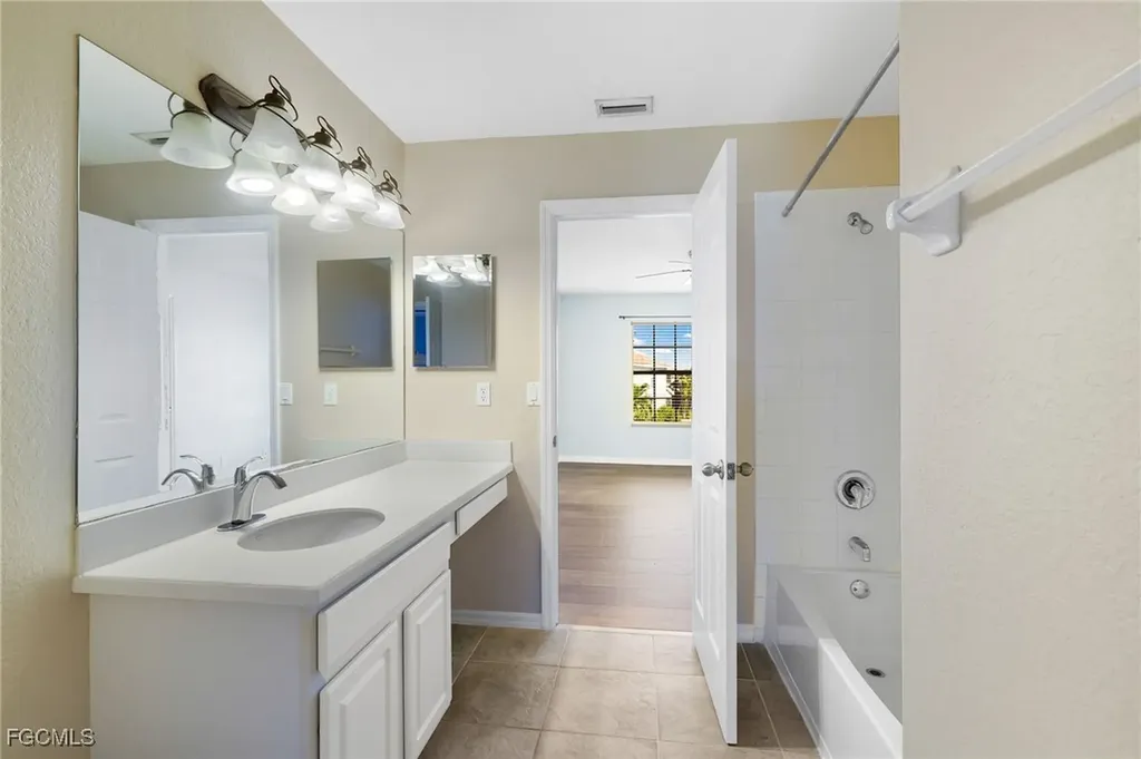 2201 Cape Heather Circle Cape Coral FL 33991