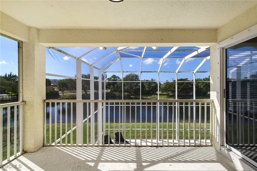 2201 Cape Heather Circle Cape Coral FL 33991