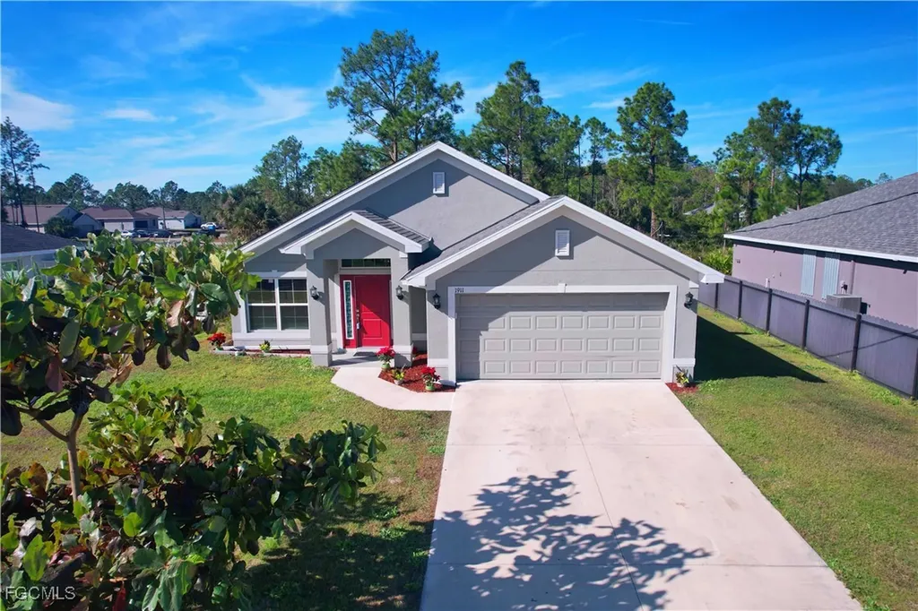 1911 Lemona Avenue Lehigh Acres FL 33972