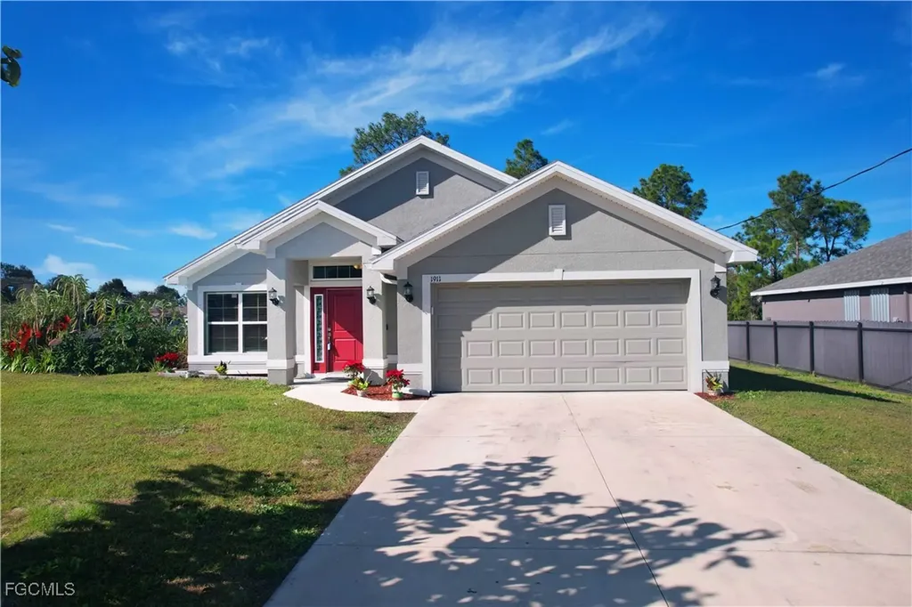 1911 Lemona Avenue Lehigh Acres FL 33972