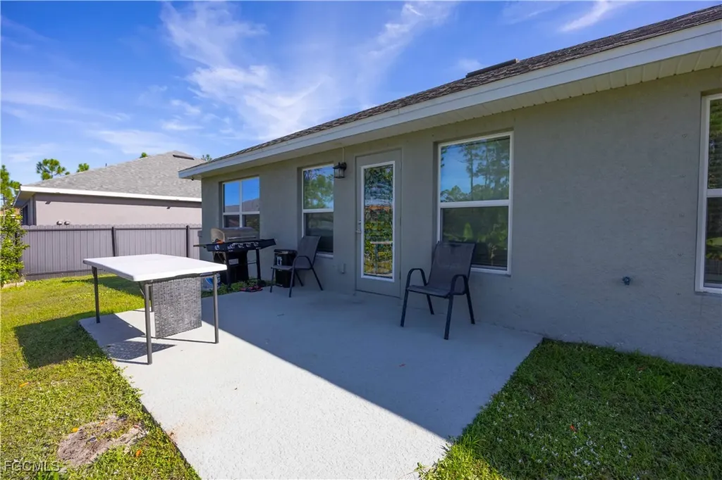 1911 Lemona Avenue Lehigh Acres FL 33972