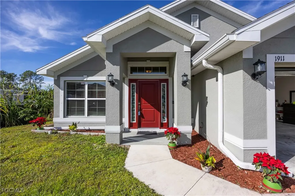 1911 Lemona Avenue Lehigh Acres FL 33972