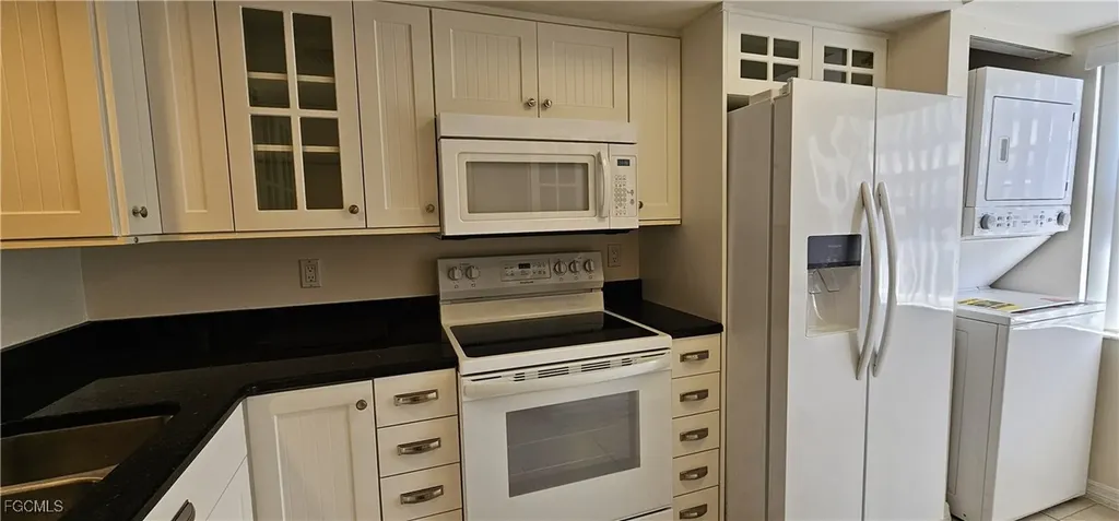 1507 Cape Coral Parkway W Cape Coral FL 33914