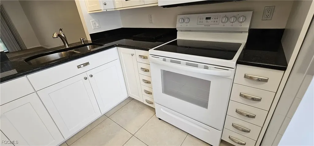 1507 Cape Coral Parkway W Cape Coral FL 33914