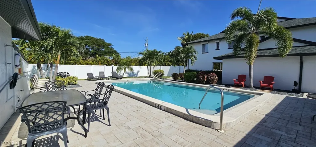 1507 Cape Coral Parkway W Cape Coral FL 33914