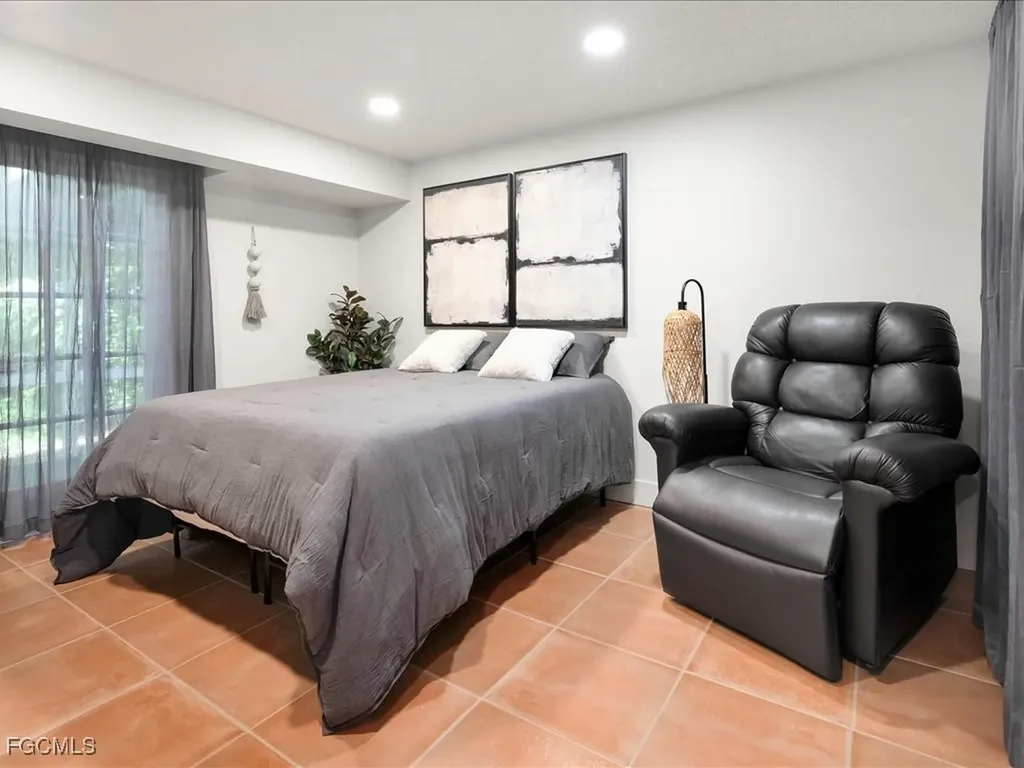 1046 Sperling Avenue Naples FL 34103