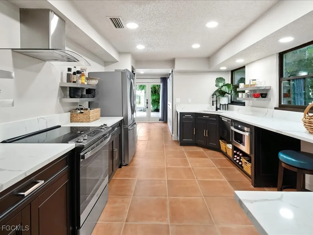 1046 Sperling Avenue Naples FL 34103
