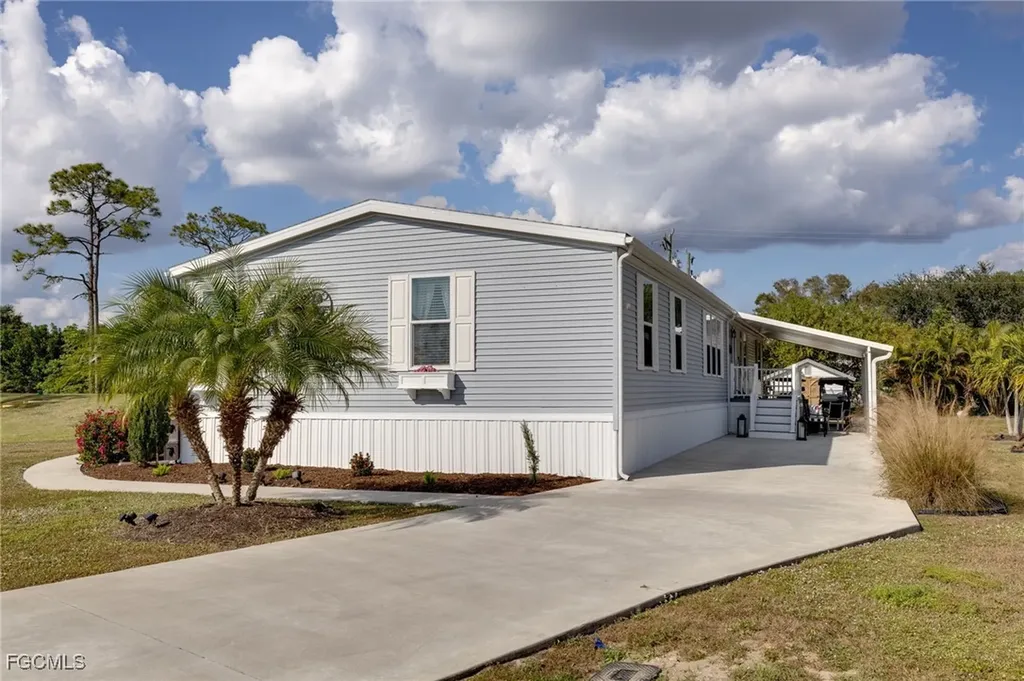 19440 Pony Lane North Fort Myers FL 33903