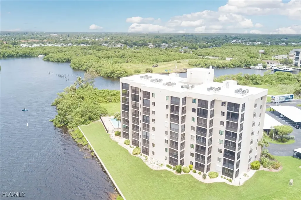 4510 N Key Drive North Fort Myers FL 33903