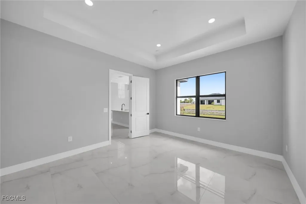 1225 NE 5th Place Cape Coral FL 33909