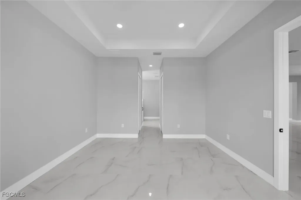 1225 NE 5th Place Cape Coral FL 33909