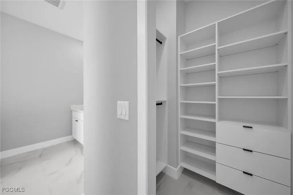 1225 NE 5th Place Cape Coral FL 33909
