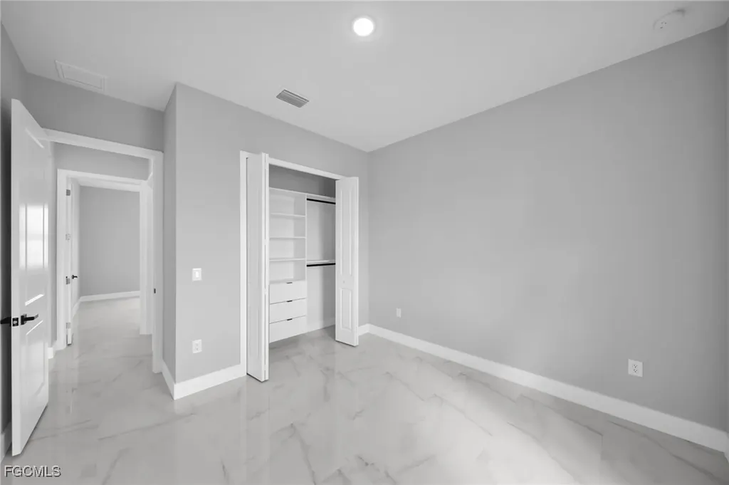 1225 NE 5th Place Cape Coral FL 33909