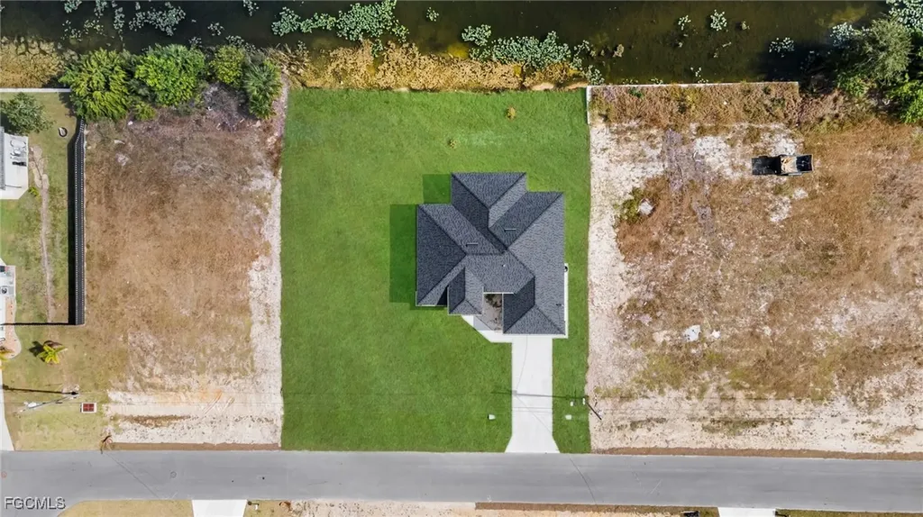 1225 NE 5th Place Cape Coral FL 33909