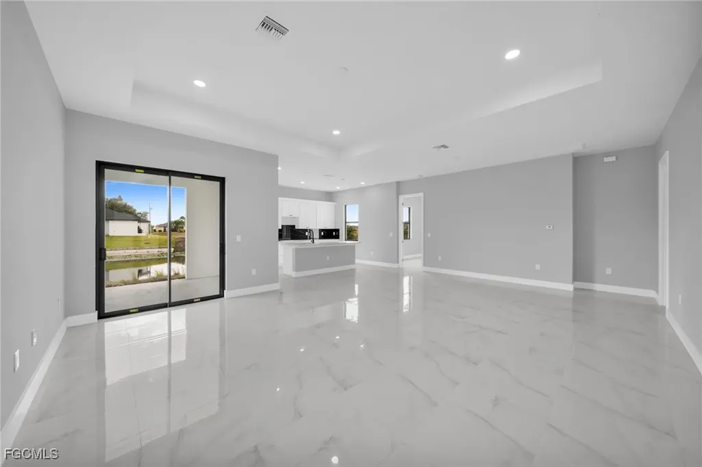 1225 NE 5th Place Cape Coral FL 33909
