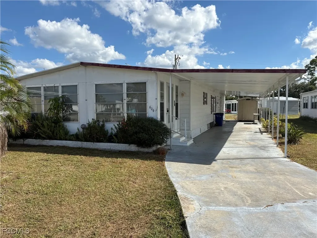 606 Pine Grove Court North Fort Myers FL 33917