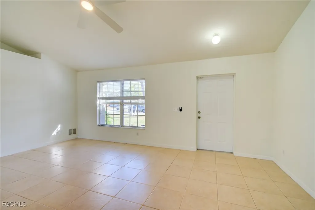 1310 NE 2nd Place Cape Coral FL 33909