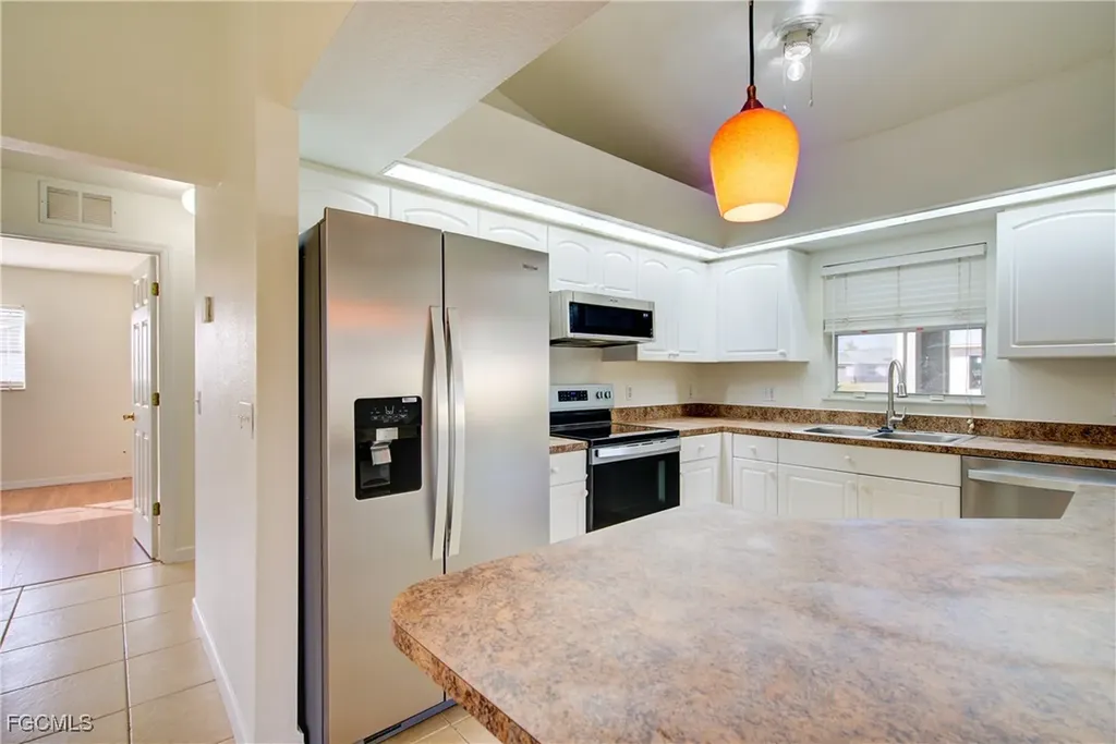 1310 NE 2nd Place Cape Coral FL 33909